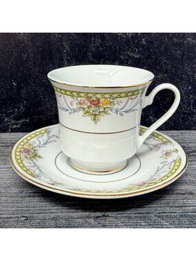 Vintage Truly Tasteful Fine‎ China Teacup Saucer Floral Gold Trim Cottagecore